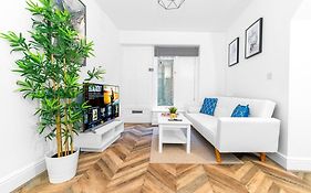 Luxury Apartment - Wolverhampton Centre 12C
